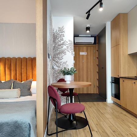 Easy Rent Apartments - Unia Art Residence 83 Lublin Exteriör bild